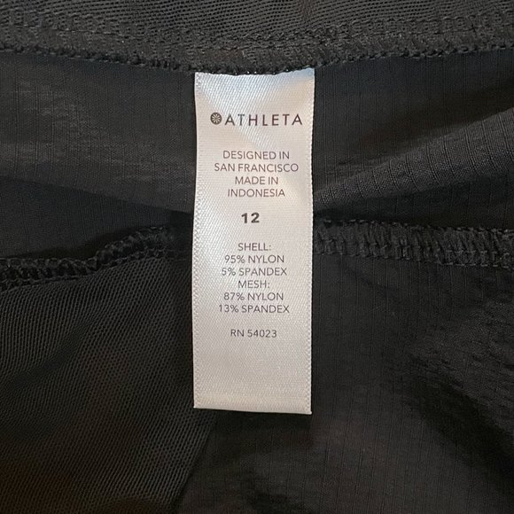 Athleta Trekkie North Mid Rise Short, 12, Black - Picture 4 of 4